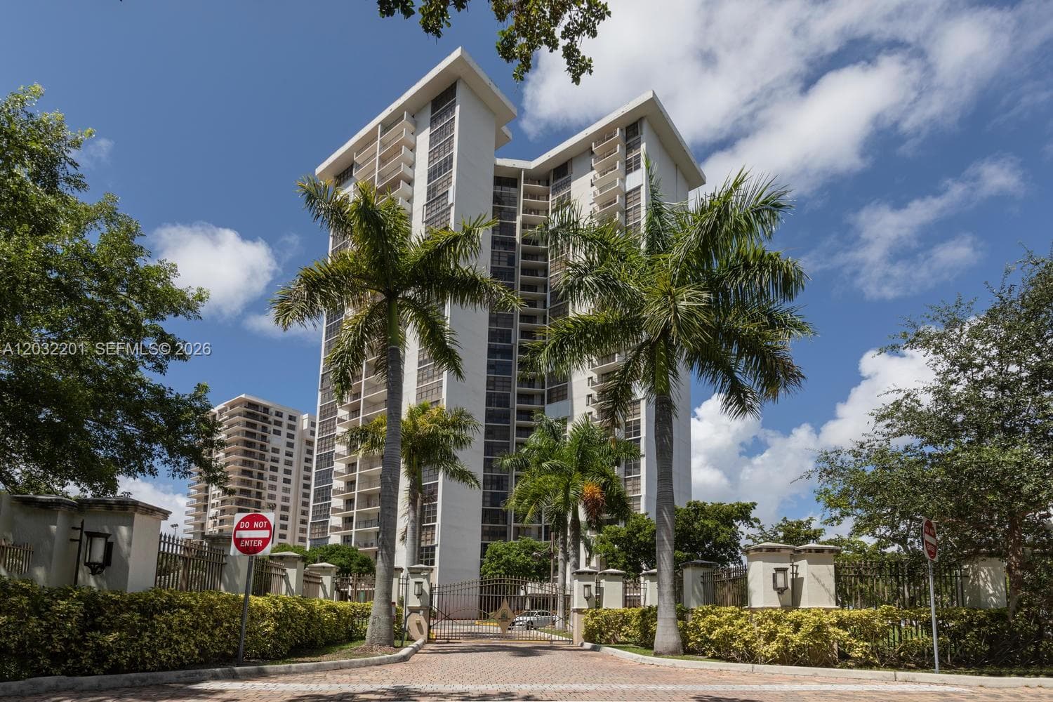 18181 NE 31st Ct # 1710, Aventura FL 33160 — 38