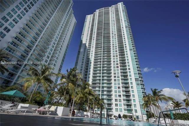 950 Brickell Bay Dr # 701, Miami FL 33131 — 12