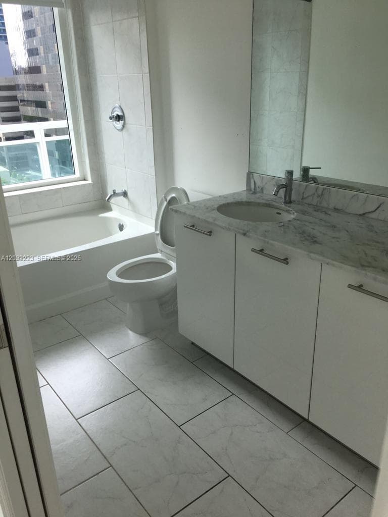 950 Brickell Bay Dr # 701, Miami FL 33131 — 7