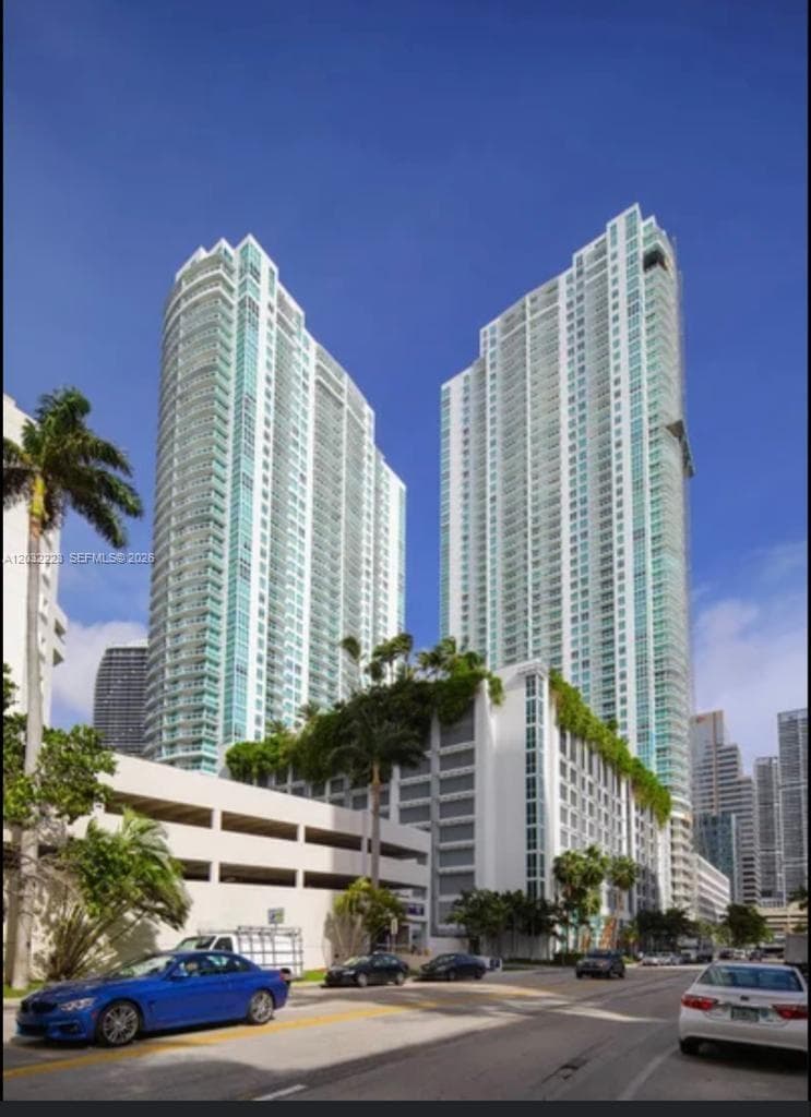 950 Brickell Bay Dr # 701, Miami FL 33131 — 1