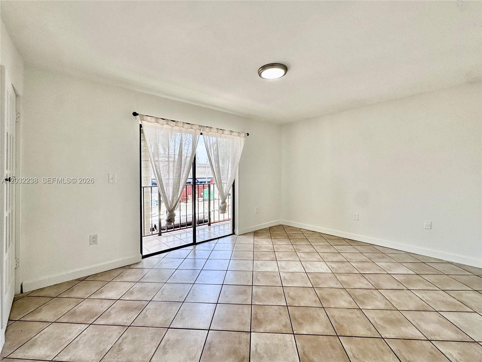 1250 Lincoln Rd # 203, Miami Beach FL 33139 — 17