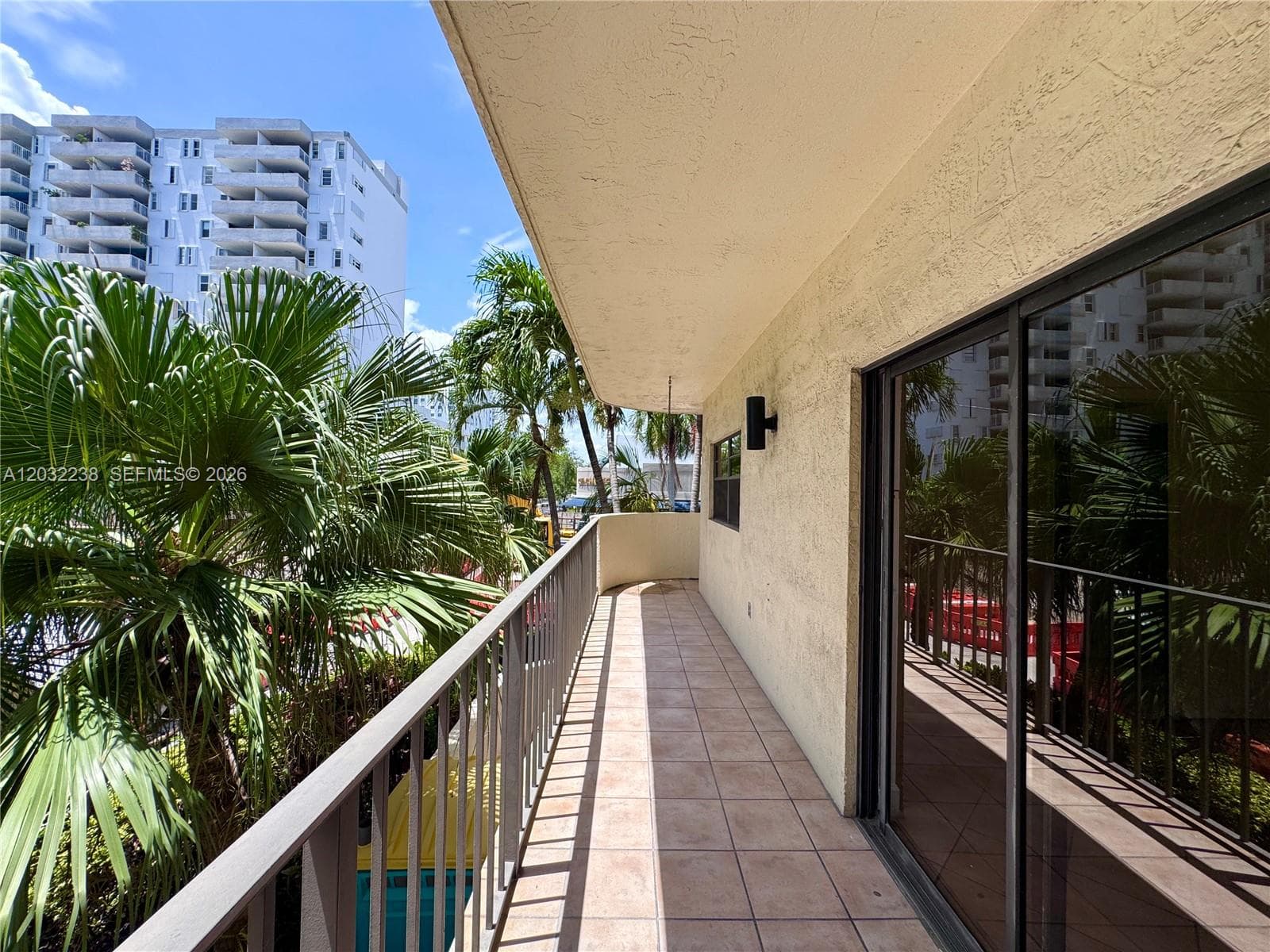1250 Lincoln Rd # 203, Miami Beach FL 33139 — 1