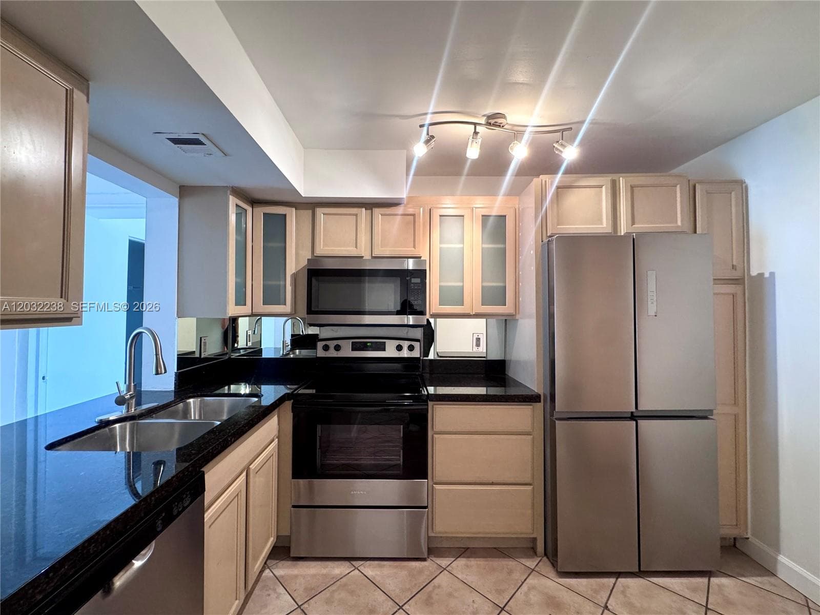 1250 Lincoln Rd # 203, Miami Beach FL 33139 — 8