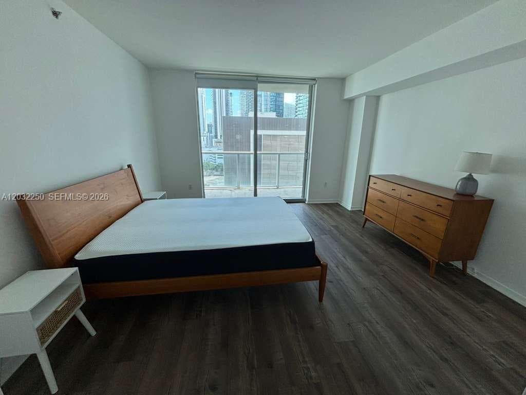 55 SE 6th St # 1208, Miami FL 33131 — 34