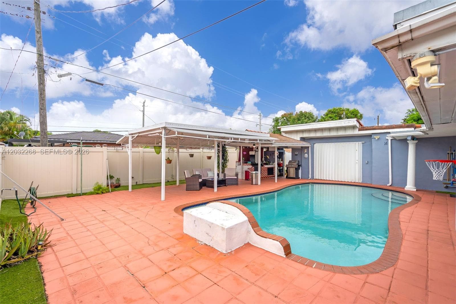 4820 W 2nd Ln, Hialeah FL 33012 — 33