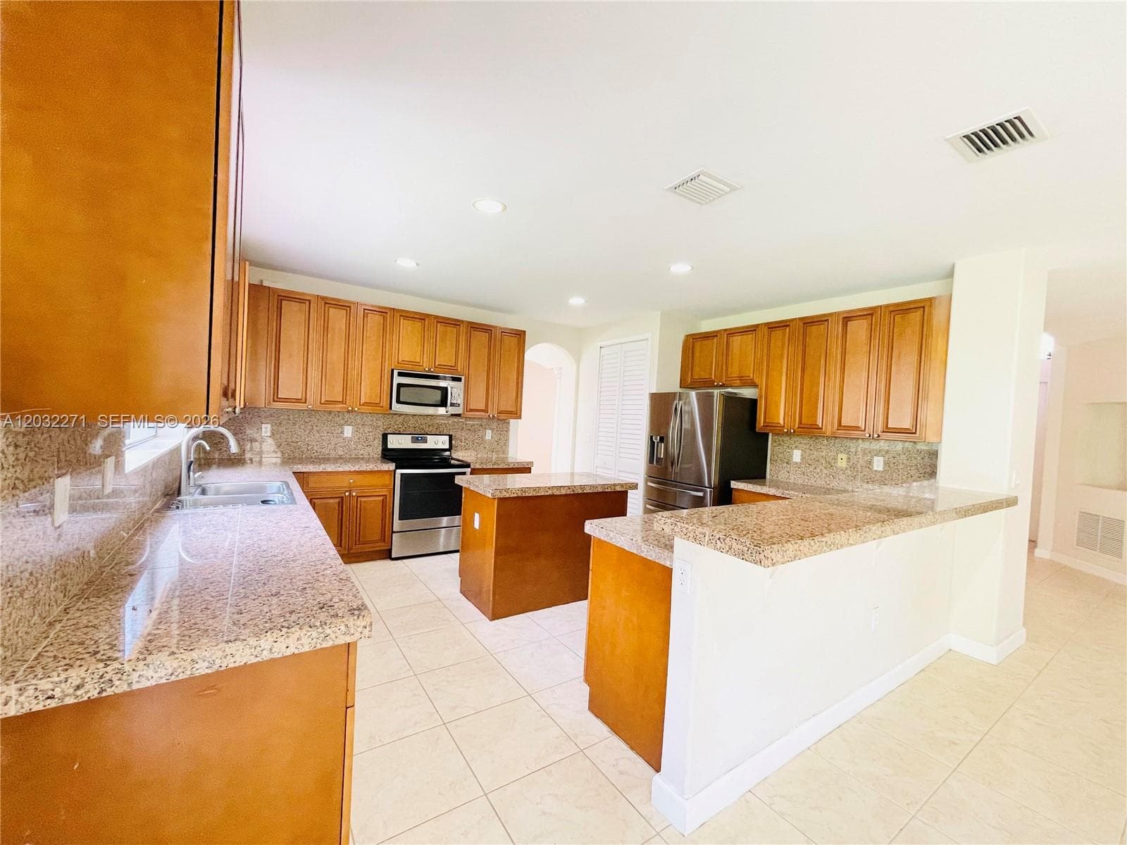 7427 SW 189th St, Cutler Bay FL 33157 — 2
