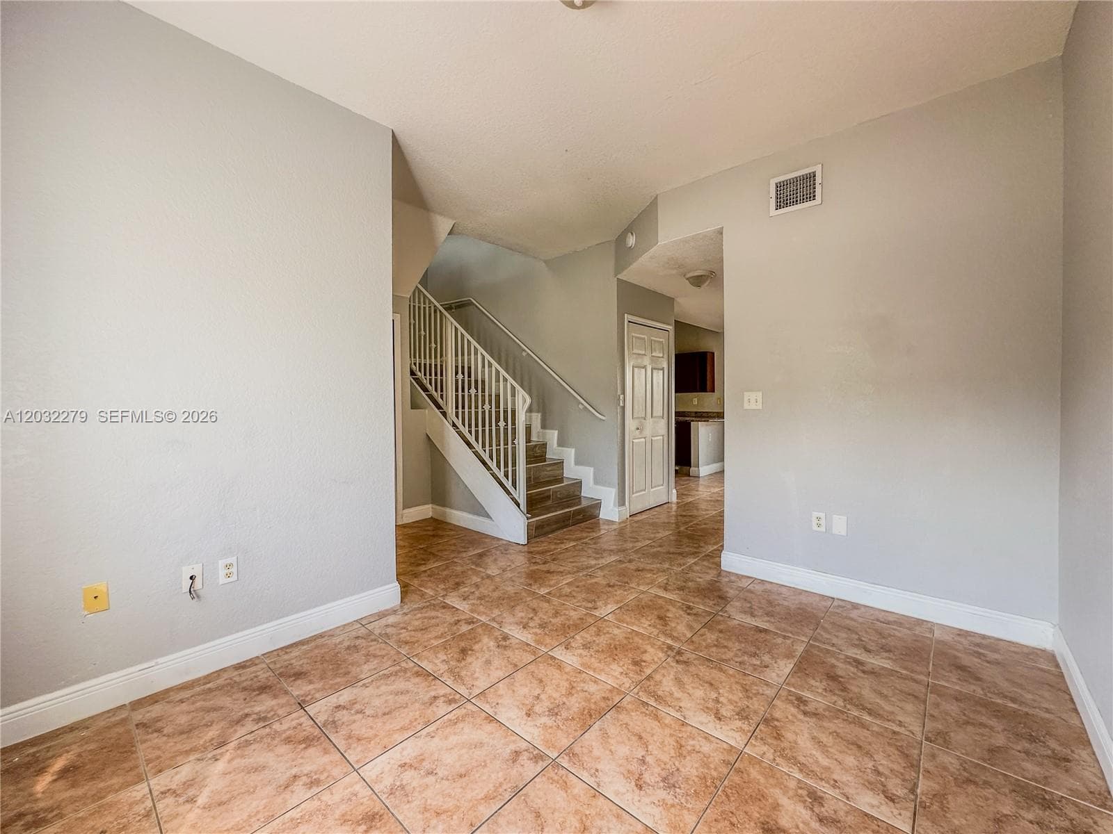 17866 NW 74th Ct, Hialeah FL 33015 — 13