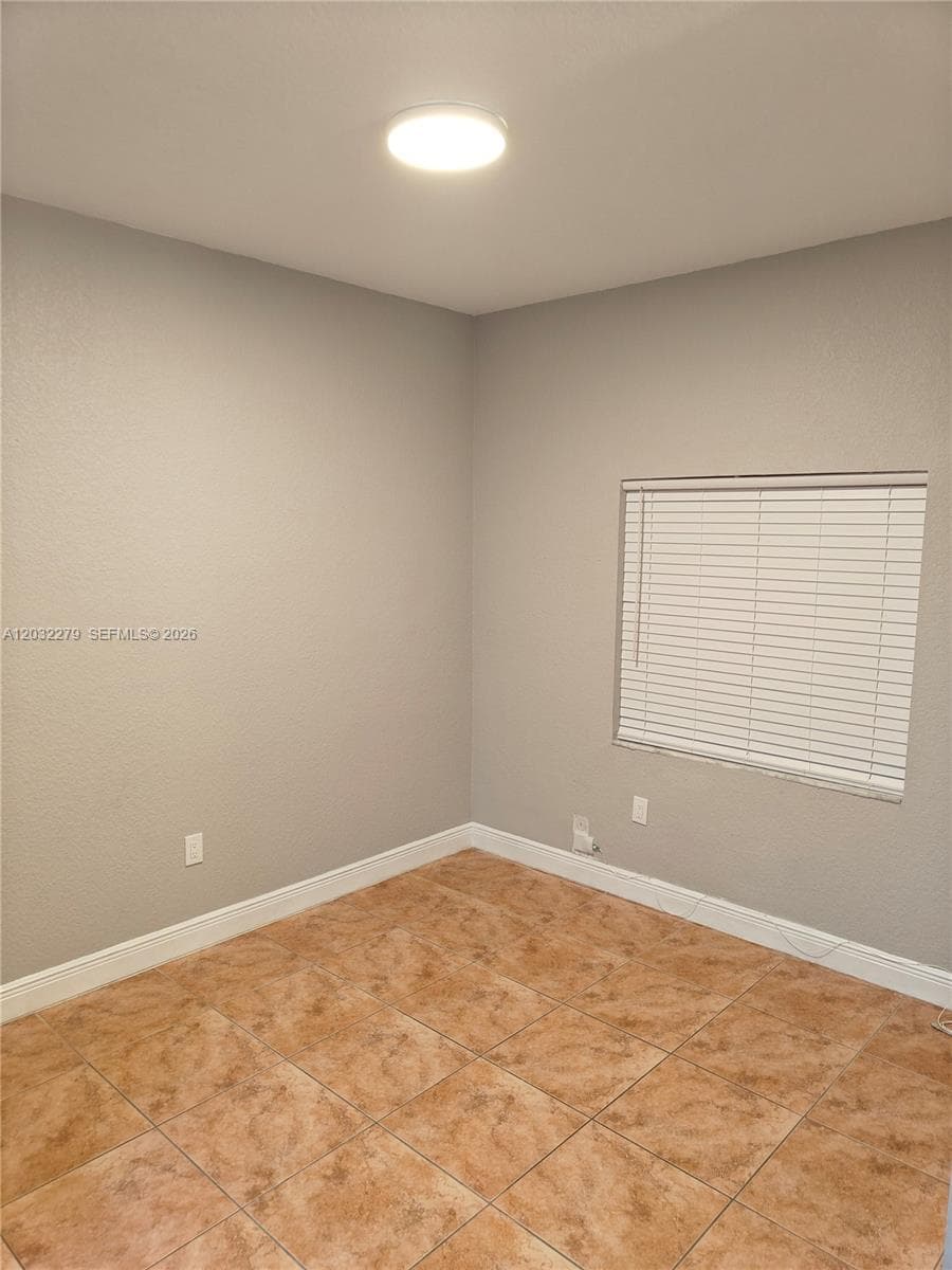 17866 NW 74th Ct, Hialeah FL 33015 — 17