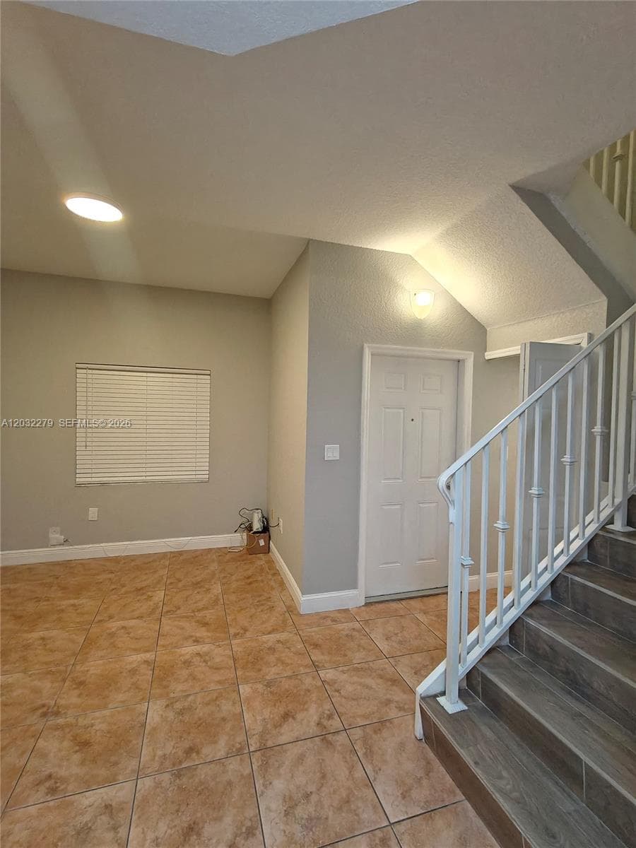 17866 NW 74th Ct, Hialeah FL 33015 — 12