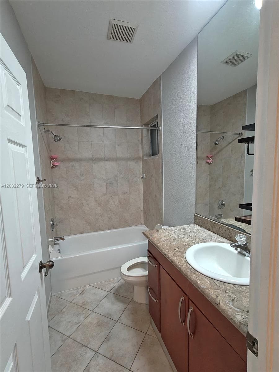 17866 NW 74th Ct, Hialeah FL 33015 — 28