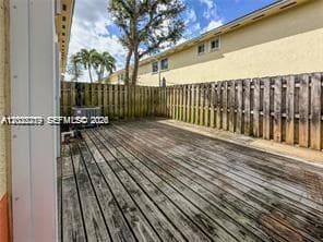 17866 NW 74th Ct, Hialeah FL 33015 — 45