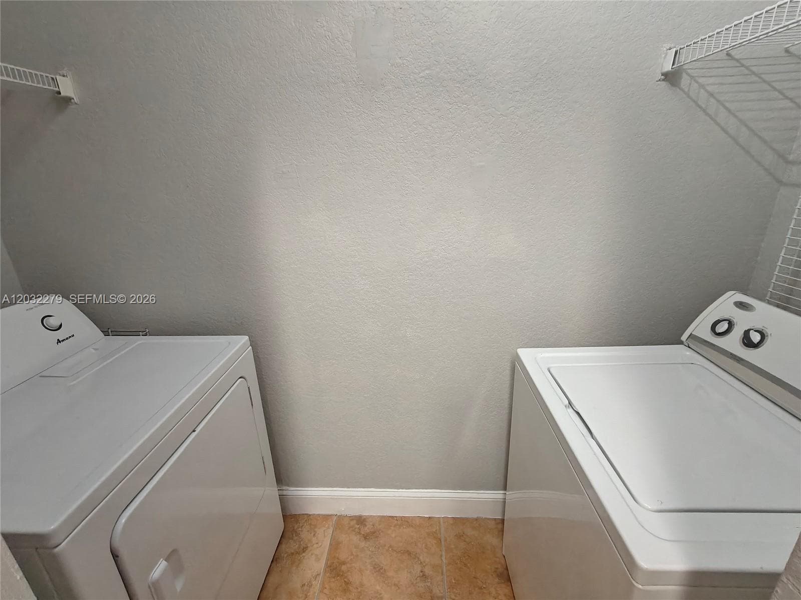 17866 NW 74th Ct, Hialeah FL 33015 — 40