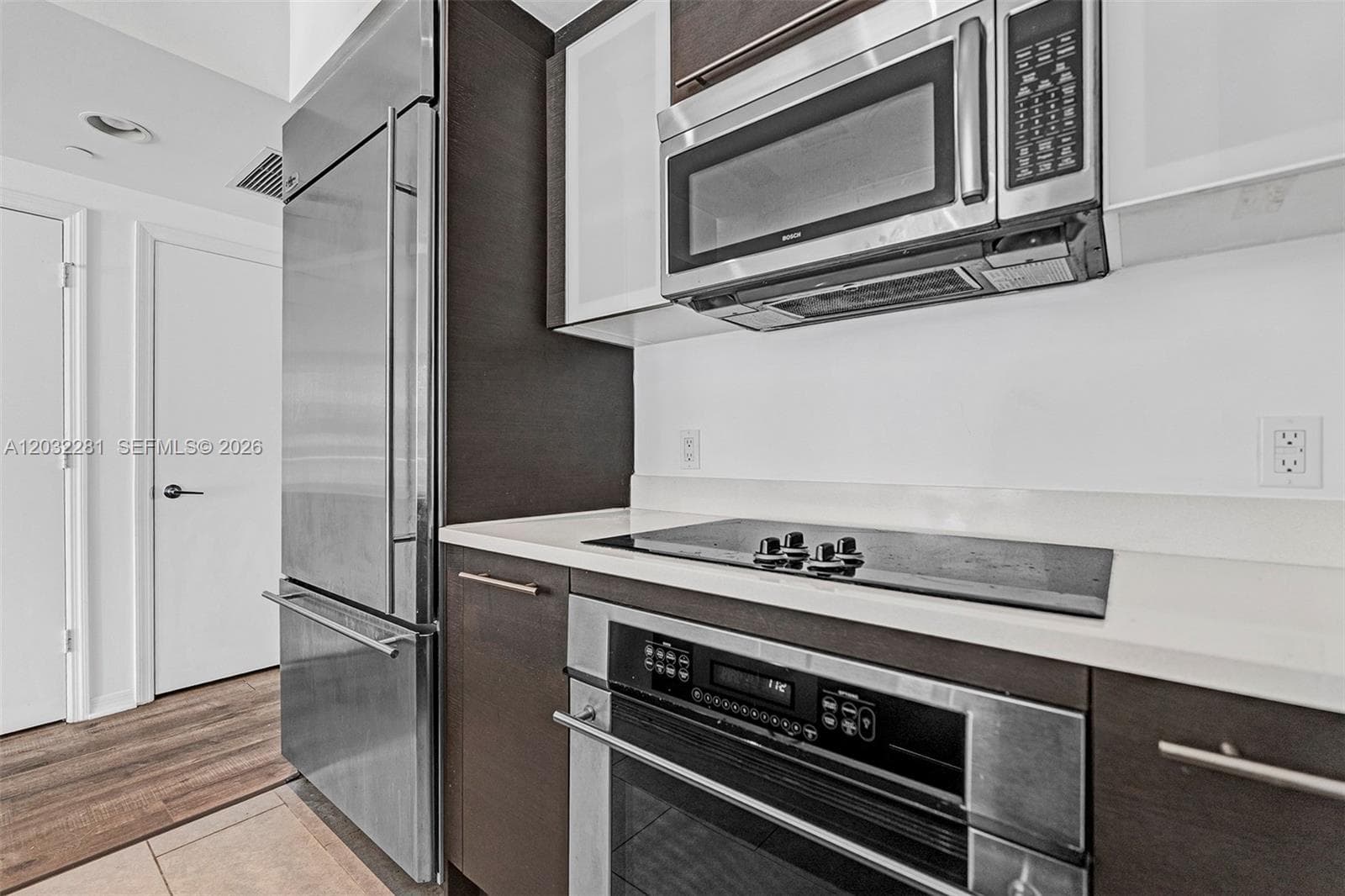 55 SE 6th St # 1208, Miami FL 33131 — 12