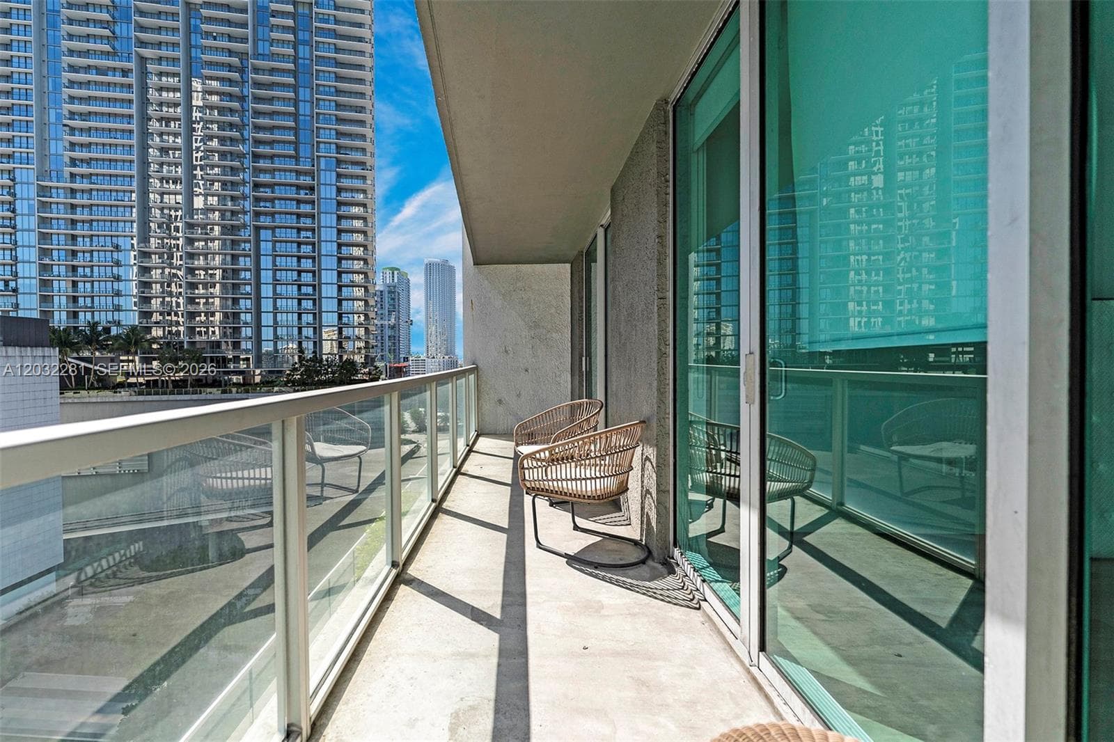 55 SE 6th St # 1208, Miami FL 33131 — 30