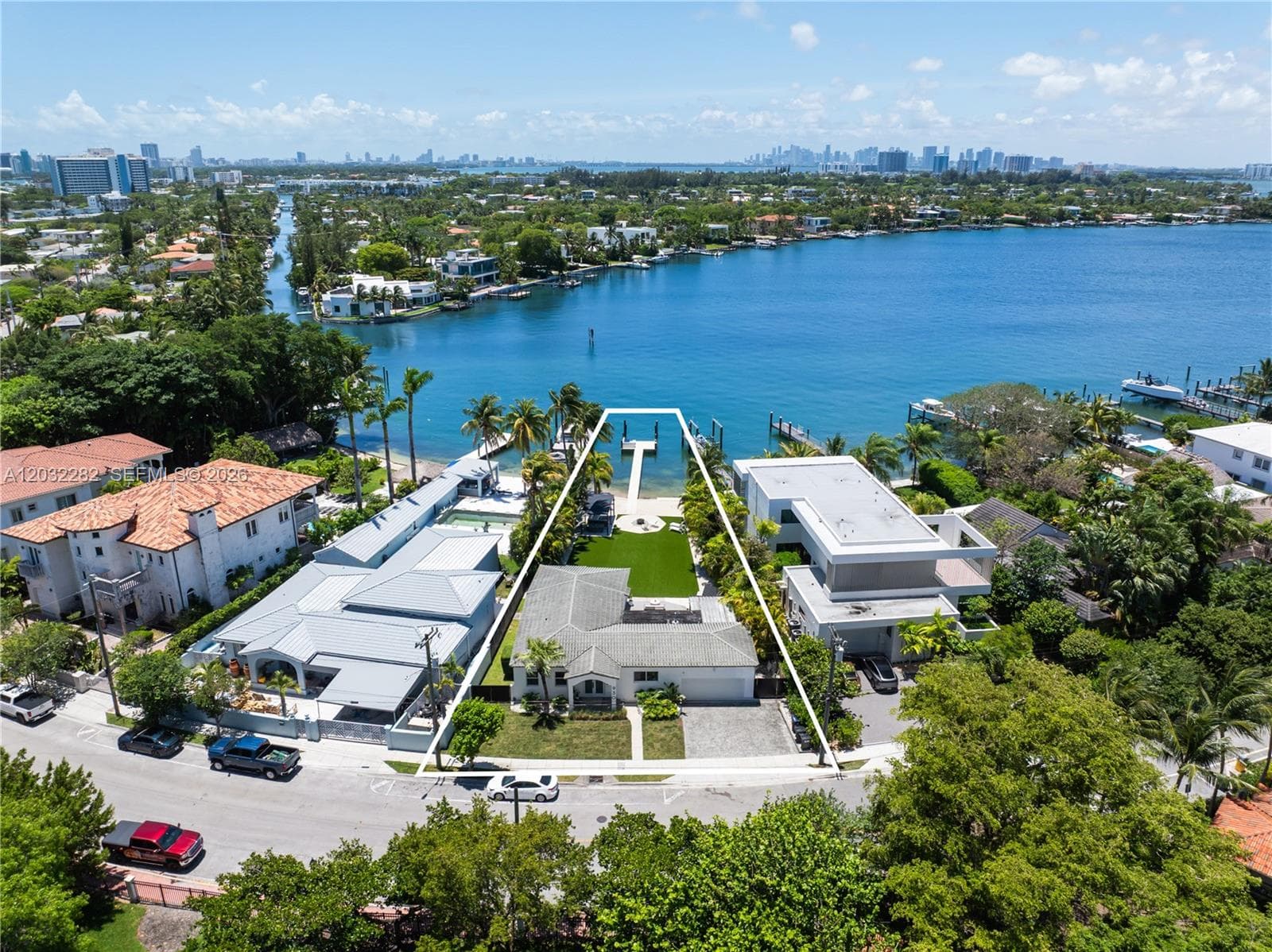 930 Stillwater Dr, Miami Beach FL 33141 — 37