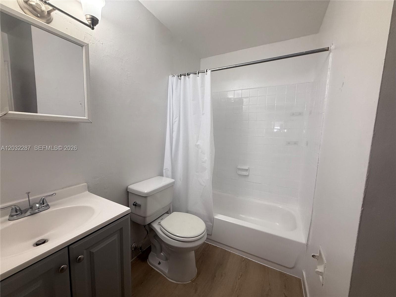 12215 W Dixie Hwy # 306, North Miami FL 33161 — 11