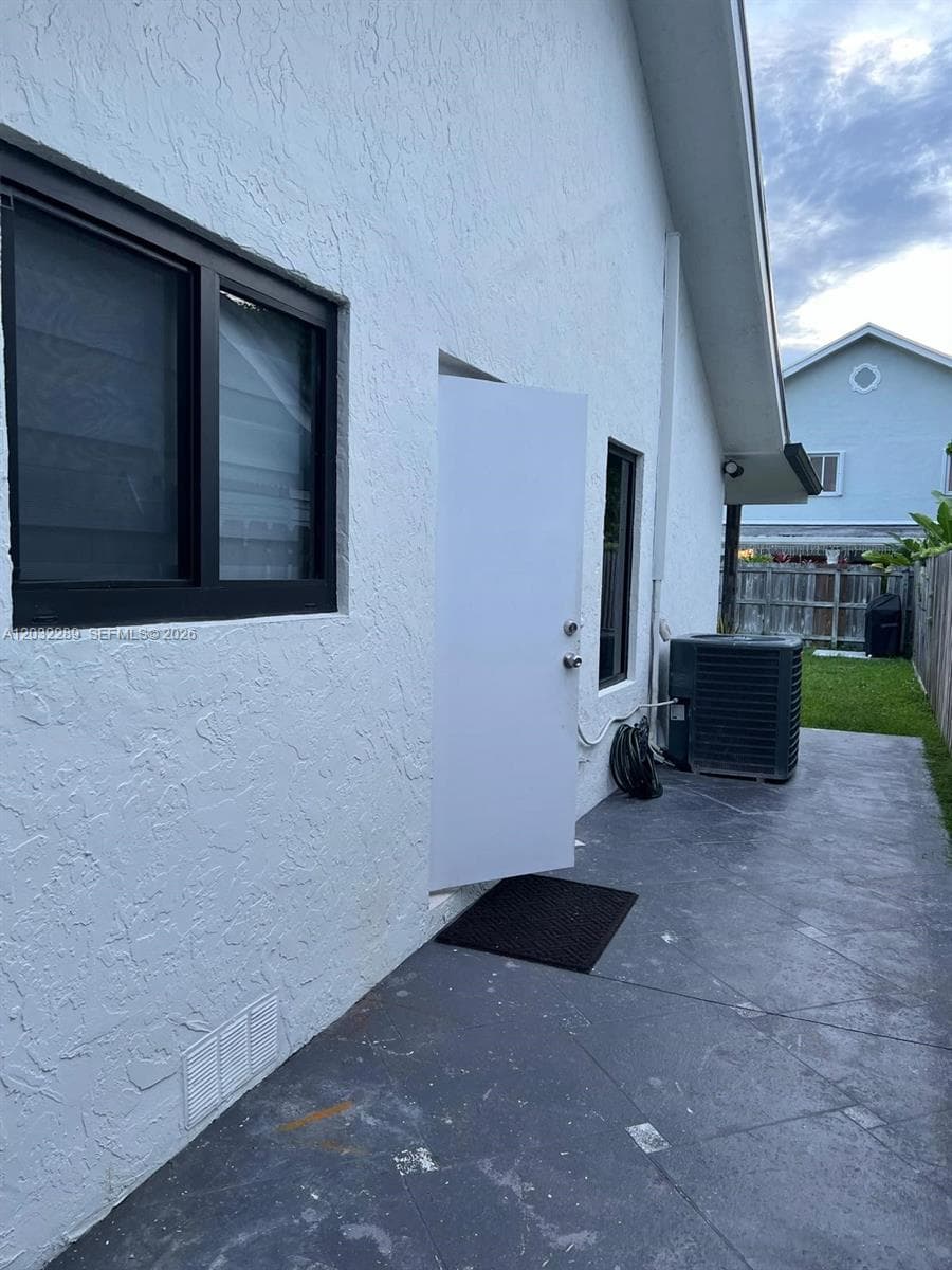 10822 SW 142nd Ct, Miami FL 33186 — 2