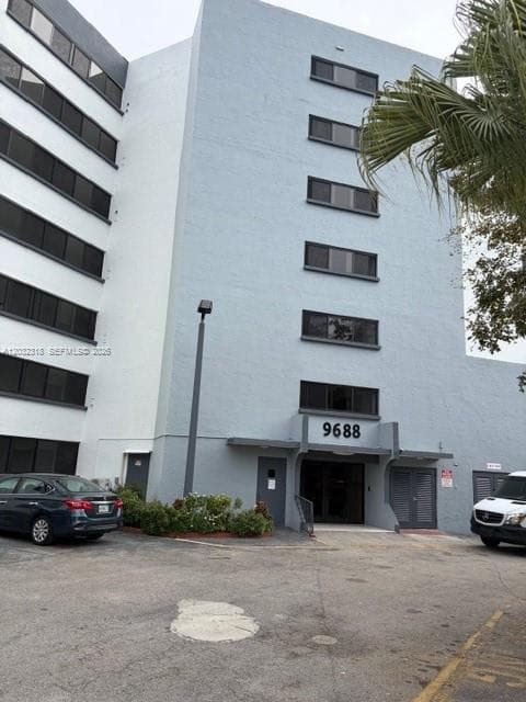Golfview Cl Fontainbl Pk, Miami, FL — 15