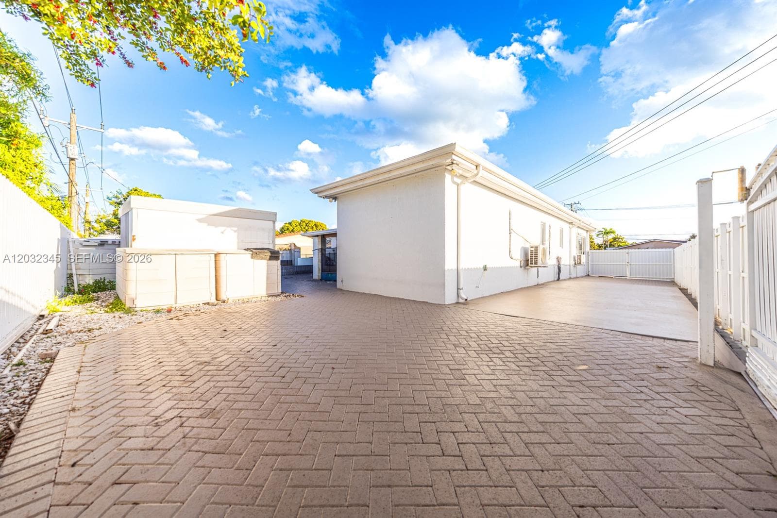 9365 SW 44th St, Miami FL 33165 — 23