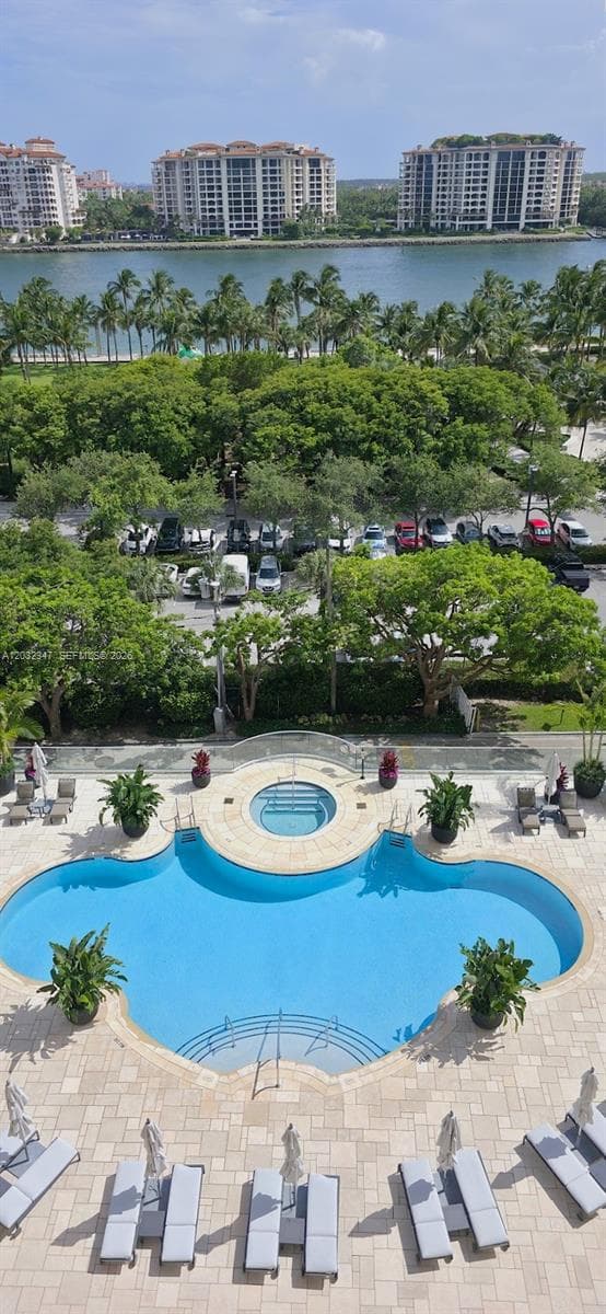 300 S Pointe Dr # 908, Miami Beach FL 33139 — 26