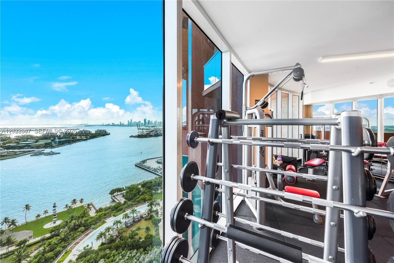 300 S Pointe Dr # 908, Miami Beach FL 33139 — 32