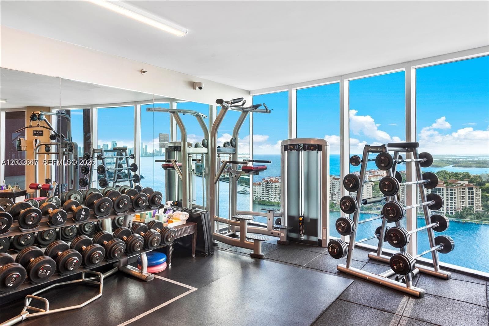 300 S Pointe Dr # 908, Miami Beach FL 33139 — 34