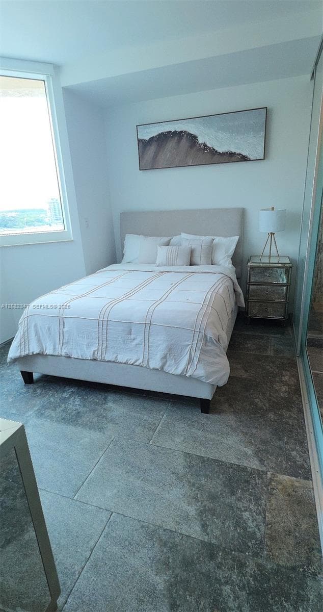 300 S Pointe Dr # 908, Miami Beach FL 33139 — 21