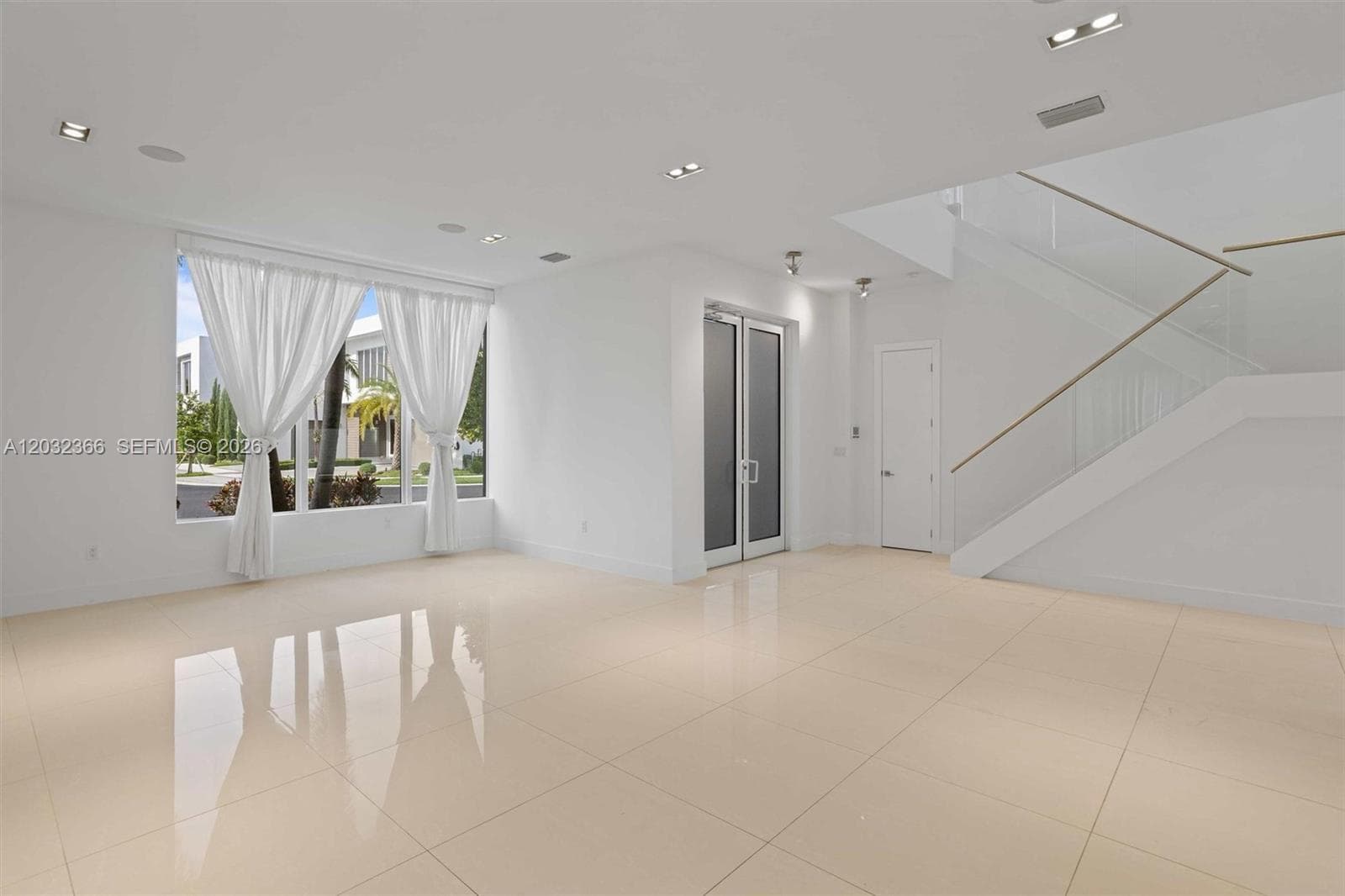 10296 NW 74th Terrace, Doral FL 33178 — 33