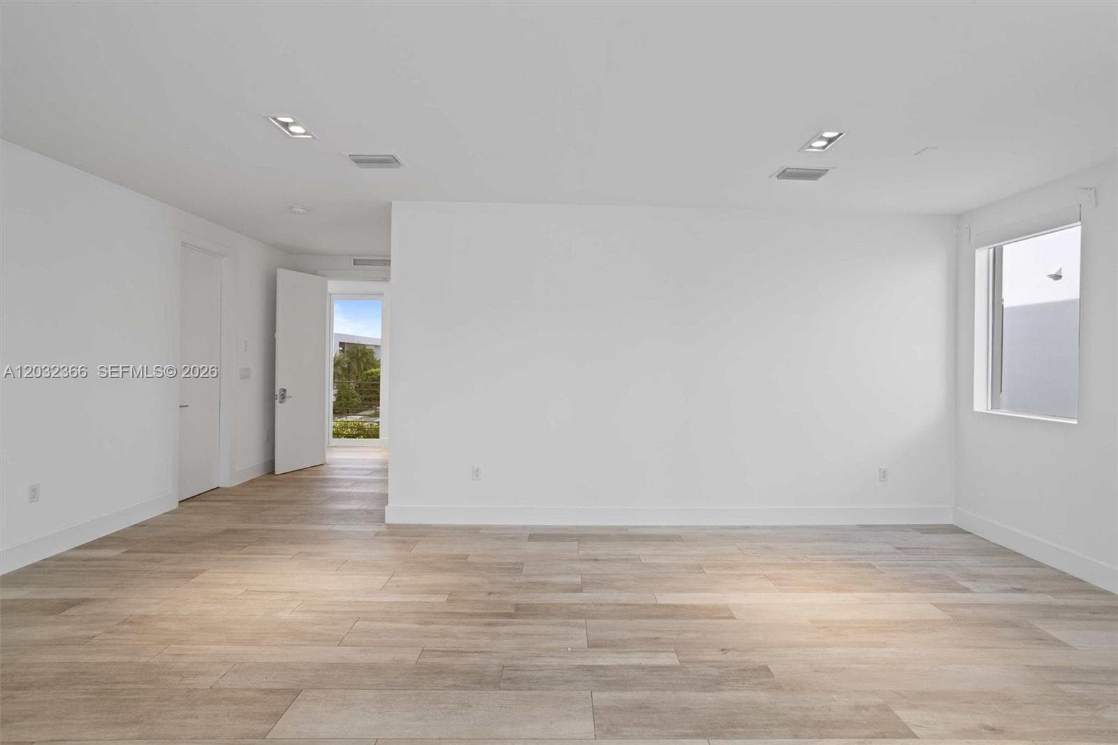10296 NW 74th Terrace, Doral FL 33178 — 14