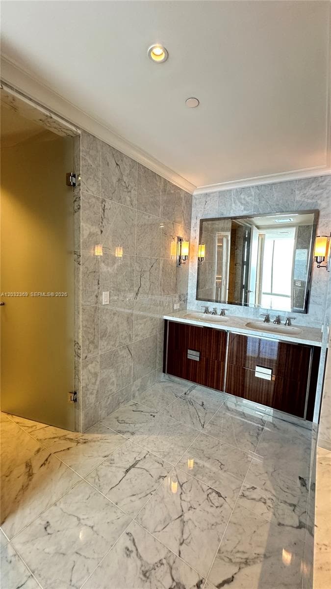 15701 Collins Ave # 3804, Sunny Isles Beach FL 33160 — 21