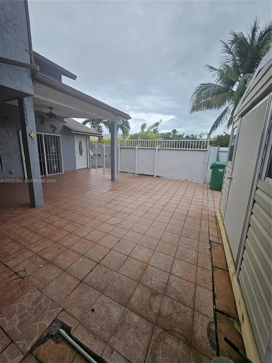 9890 NW 80th Pl # 2122, Hialeah Gardens FL 33016 — 6