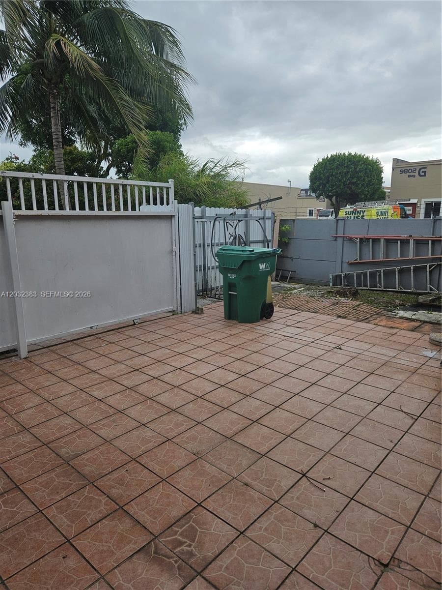 9890 NW 80th Pl # 2122, Hialeah Gardens FL 33016 — 3