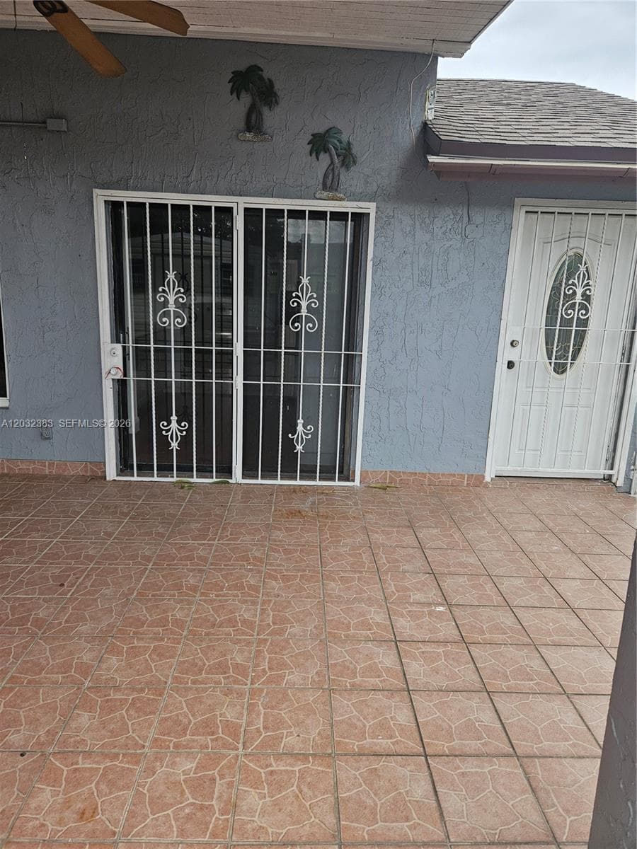 9890 NW 80th Pl # 2122, Hialeah Gardens FL 33016 — 1