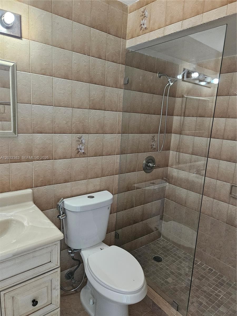 9890 NW 80th Pl # 2122, Hialeah Gardens FL 33016 — 19