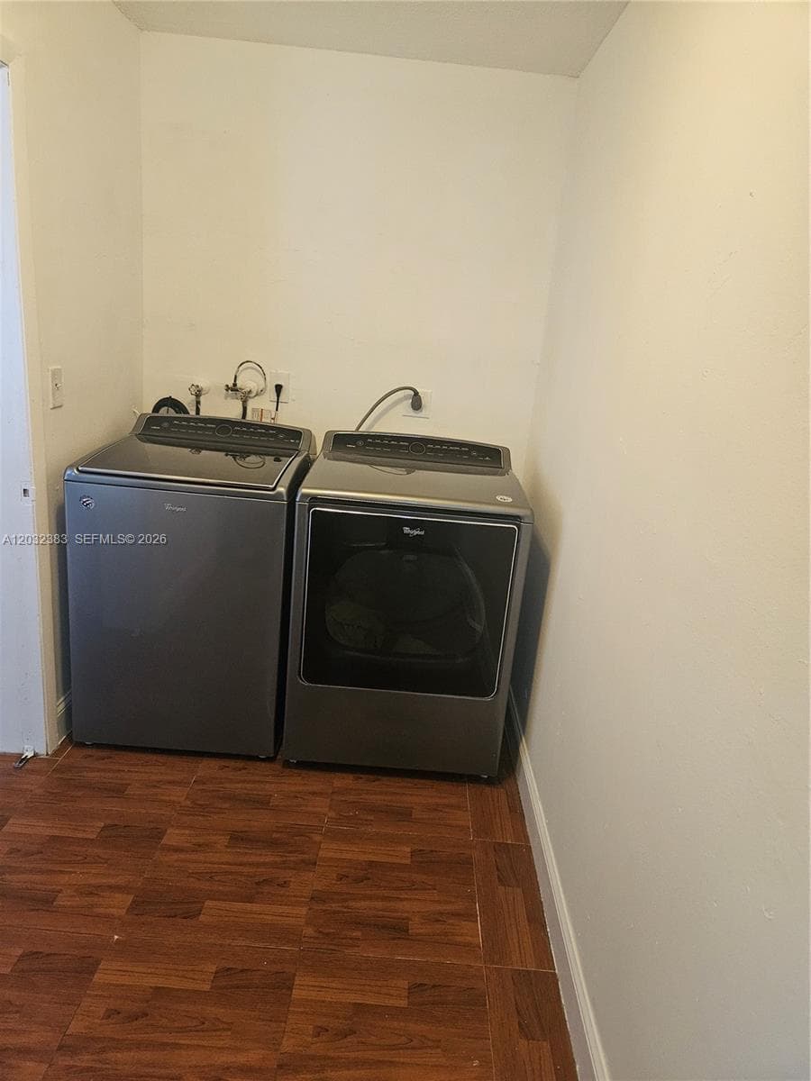 9890 NW 80th Pl # 2122, Hialeah Gardens FL 33016 — 8