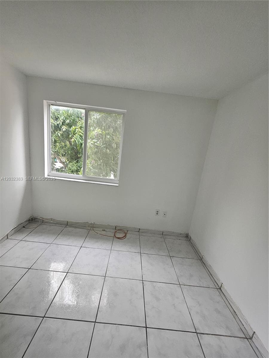 9890 NW 80th Pl # 2122, Hialeah Gardens FL 33016 — 25