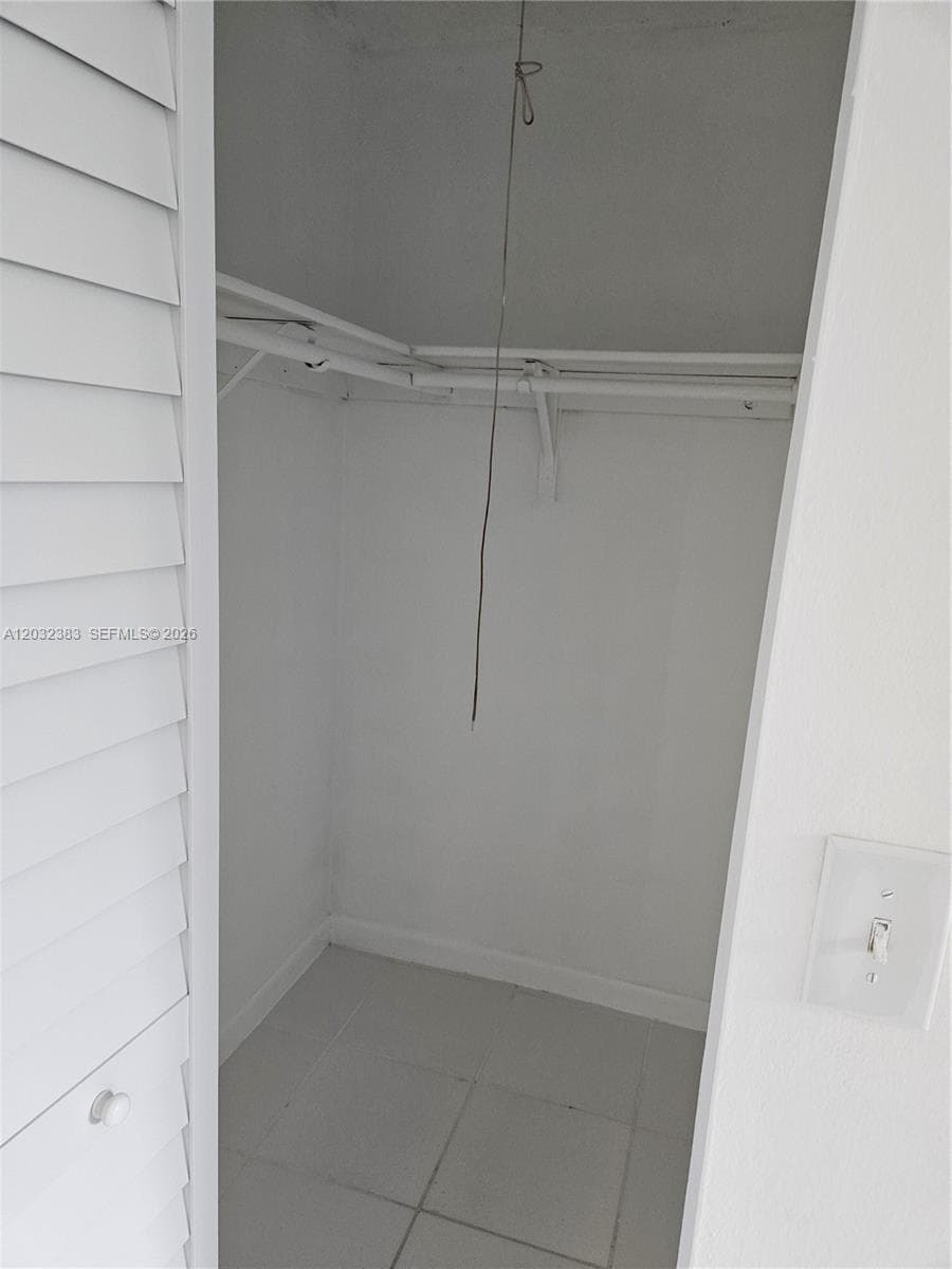 9890 NW 80th Pl # 2122, Hialeah Gardens FL 33016 — 21