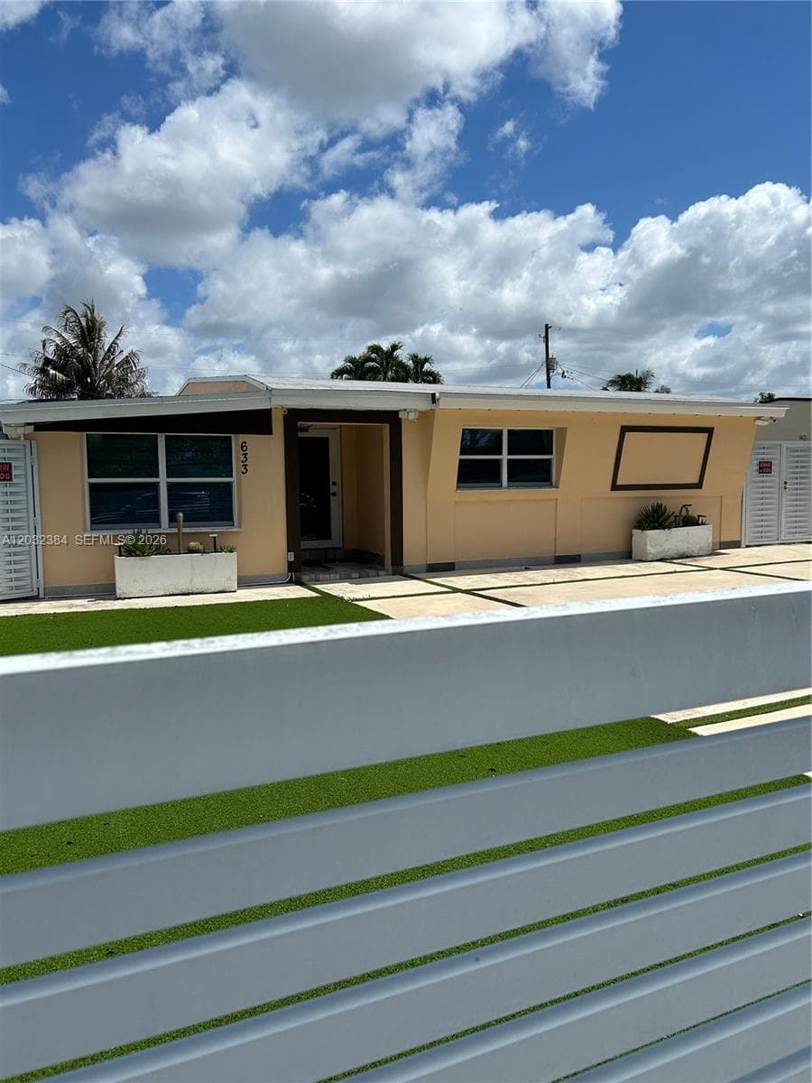 633 E 22nd St, Hialeah FL 33013 — 2