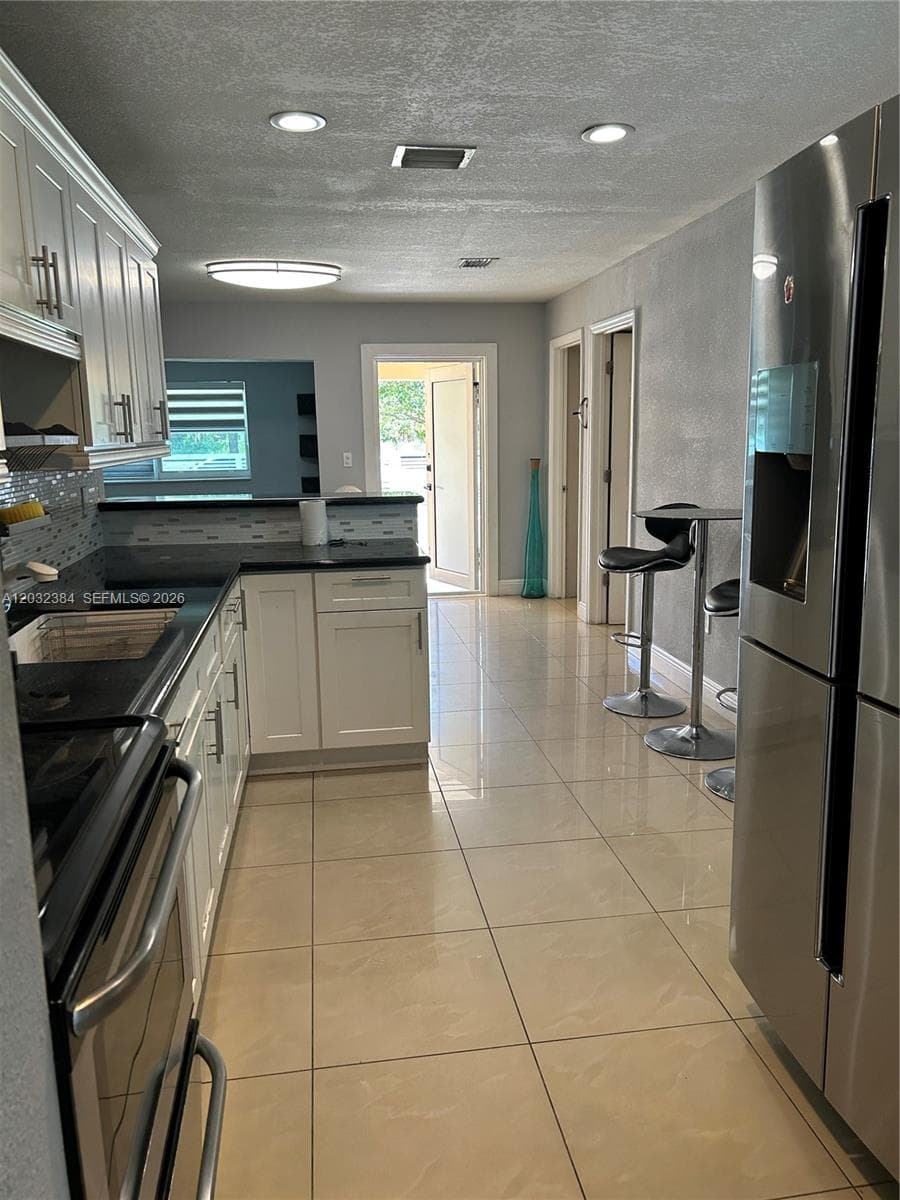 633 E 22nd St, Hialeah FL 33013 — 6