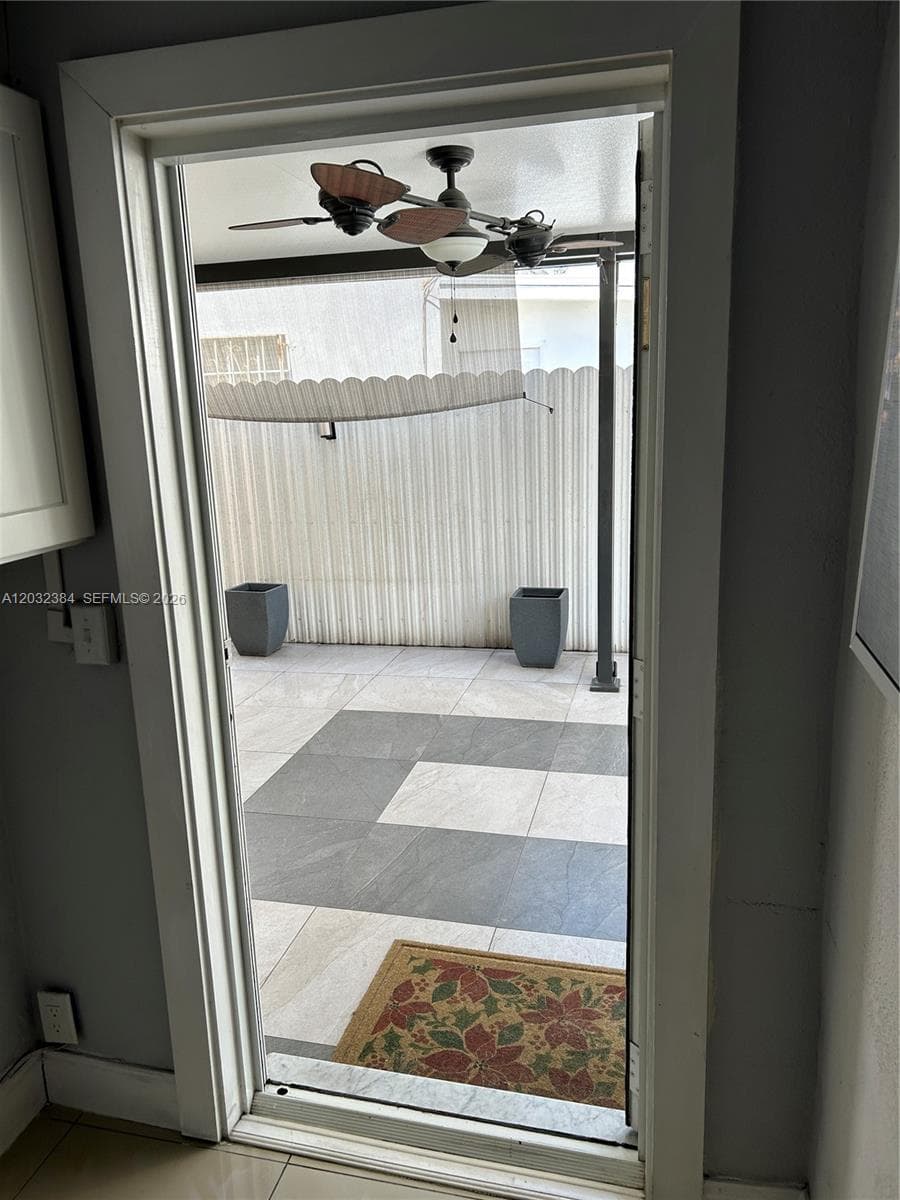 633 E 22nd St, Hialeah FL 33013 — 17