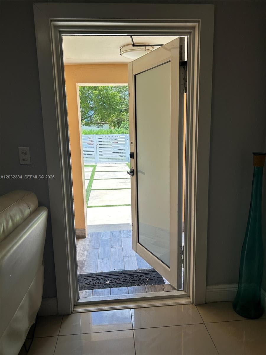 633 E 22nd St, Hialeah FL 33013 — 16