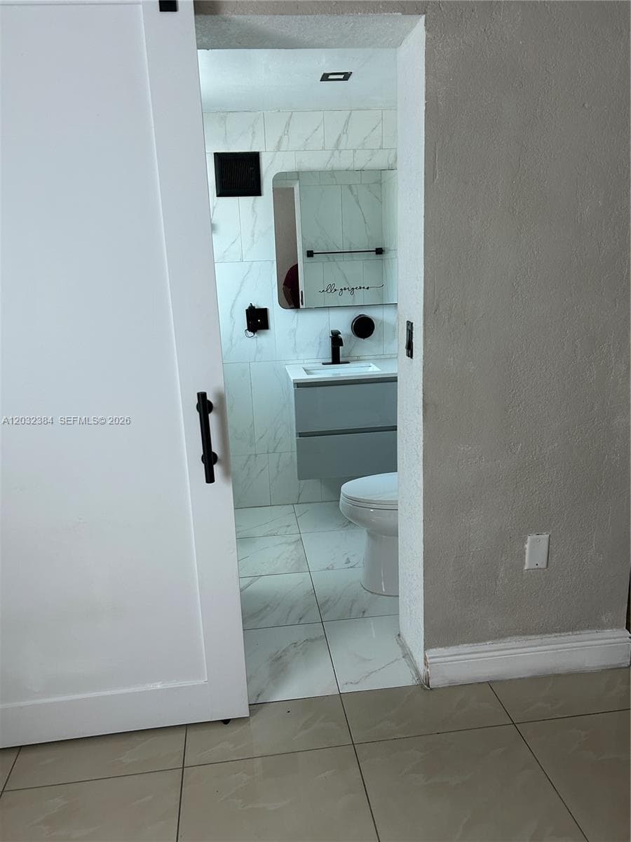 633 E 22nd St, Hialeah FL 33013 — 12