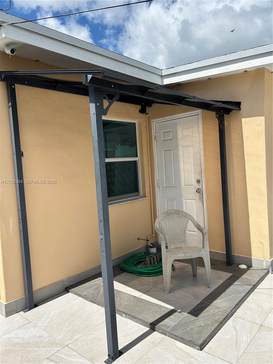 633 E 22nd St, Hialeah FL 33013 — 24