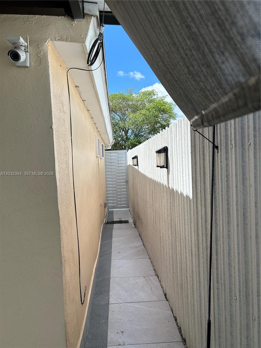 633 E 22nd St, Hialeah FL 33013 — 19