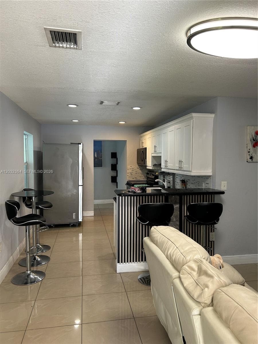 633 E 22nd St, Hialeah FL 33013 — 4