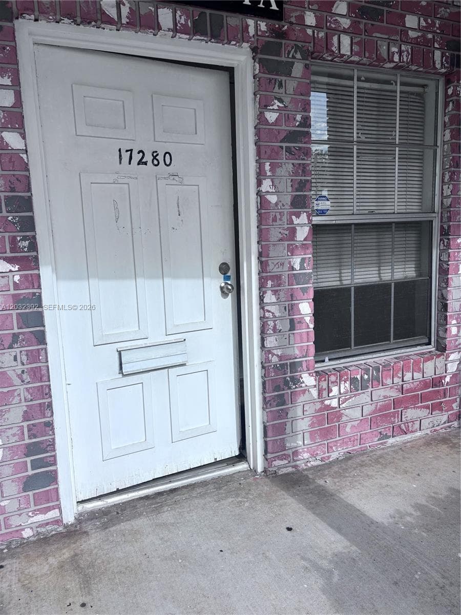 17280 NE 19th Ave, North Miami Beach FL 33162 — 9