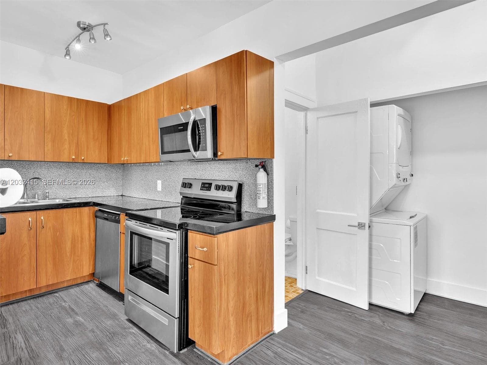 934 Michigan Ave # 305, Miami Beach FL 33139 — 7