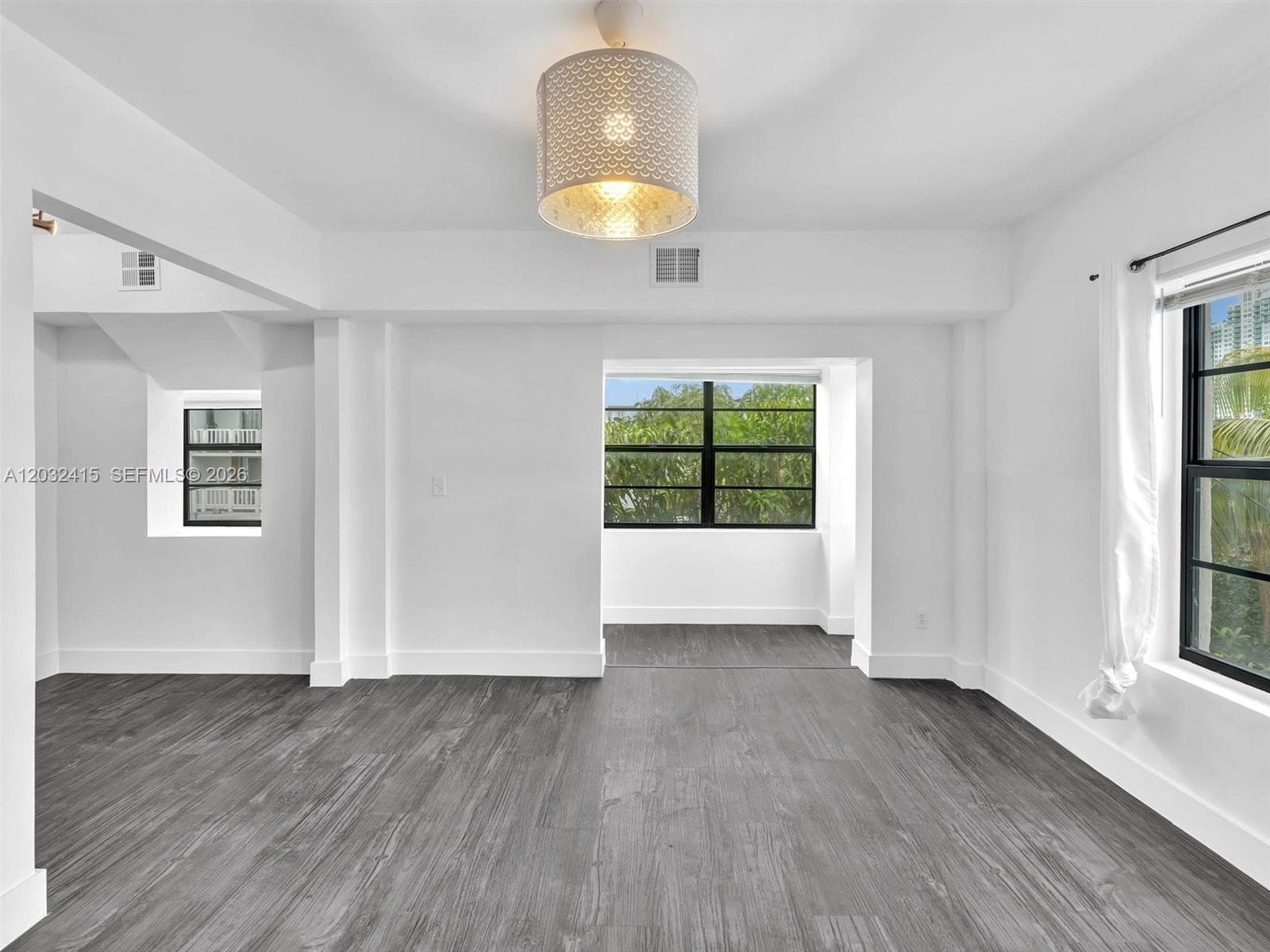 934 Michigan Ave # 305, Miami Beach FL 33139 — 3
