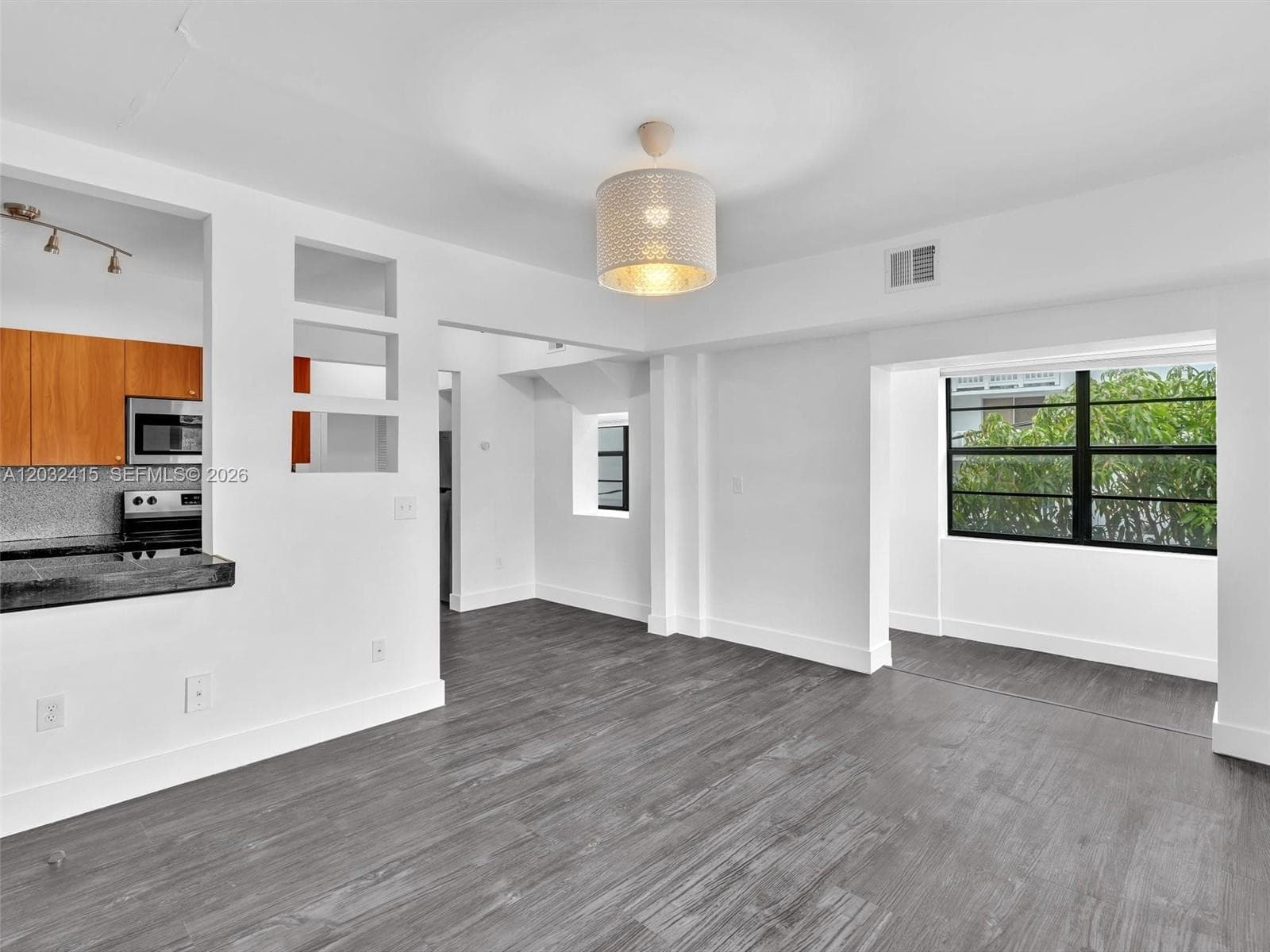 934 Michigan Ave # 305, Miami Beach FL 33139 — 5