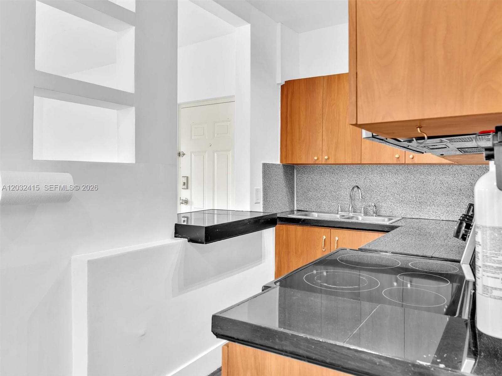 934 Michigan Ave # 305, Miami Beach FL 33139 — 9